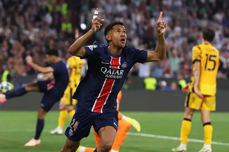 مايولو يجتاز قائمة أصغر الهدافين في تاريخ كأس العالم للأندية بتألق باتو