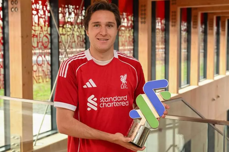فيديريكو كييزا يحصل على جائزة لاعب الشهر في ليفربول