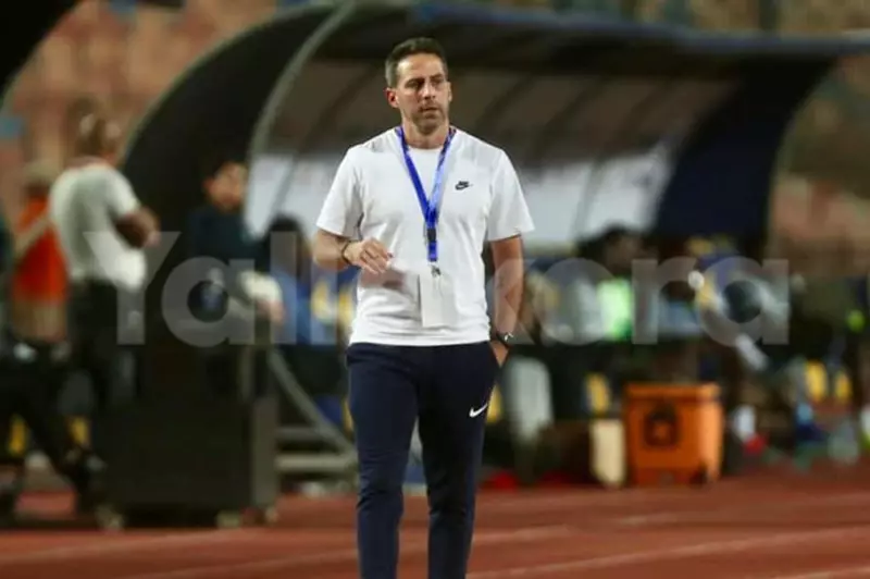 مصدر: جلسة بين فيريرا وأحمد عبد الرؤوف في الزمالك